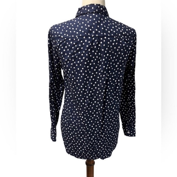 NWOT Old Navy the classic shirt - Picture 2 of 6